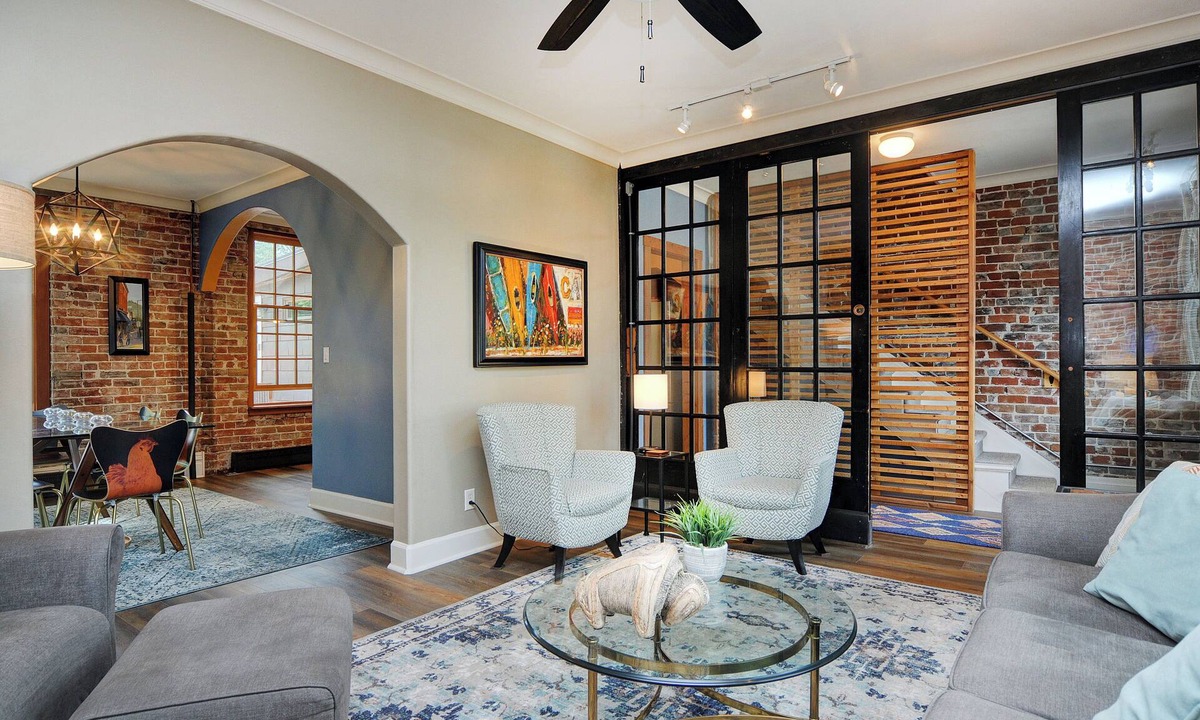Salida House | Prime Location Fire Pit Private, Landscaped Backyard