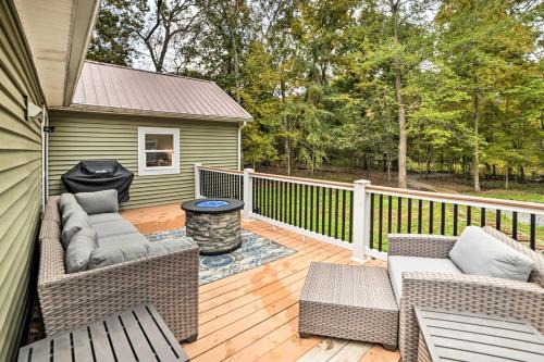 Benton House | Private Dock & Lake Access: Benton Family Home