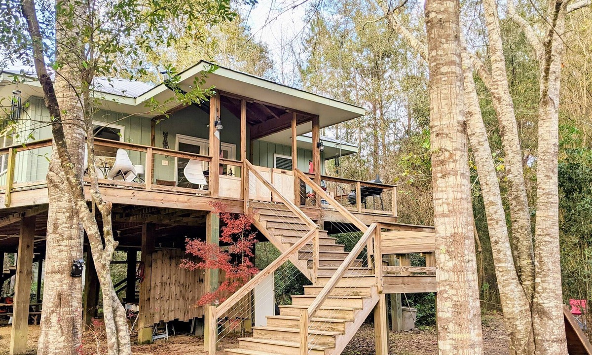 Covington Cabin | Private, fire pit on the river!