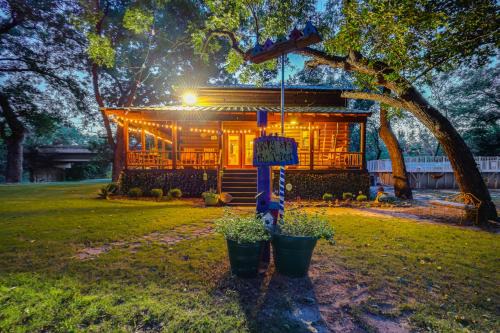 Hamilton House | Private Pool: Fun Riverfront Retreat in Hamilton!
