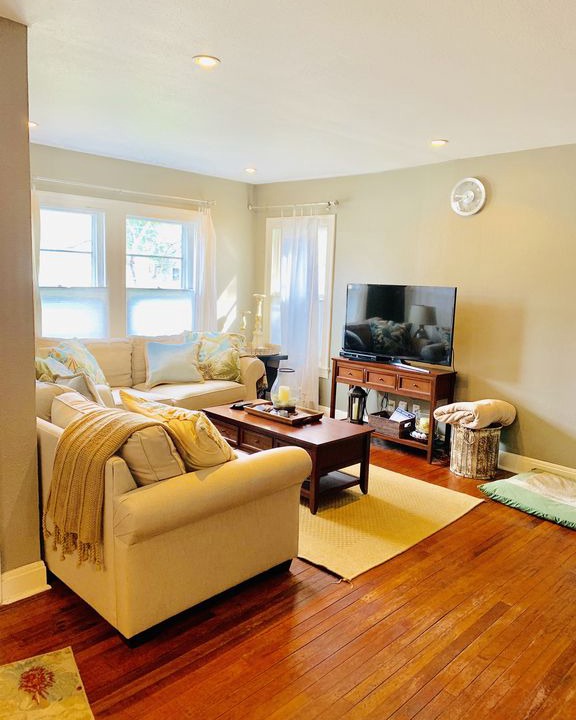 Hancock House | Quaint Central Austin Bungalow! NO Cleaning fees!