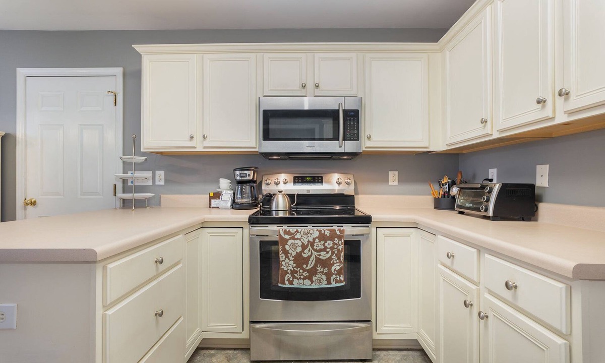 Wake Forest House | Quaint & quiet w/access to the Triangle, Pet Friendly