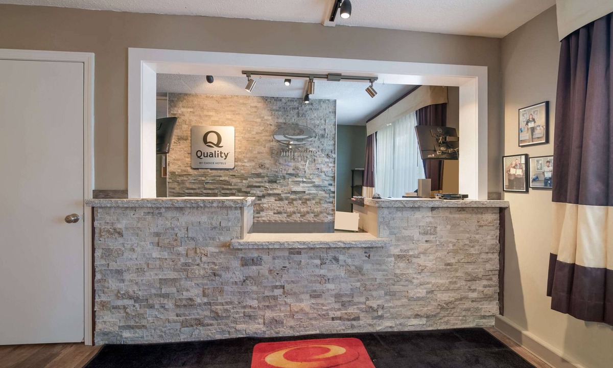 Danville Hotel | Quality Inn & Suites Auburn I-95