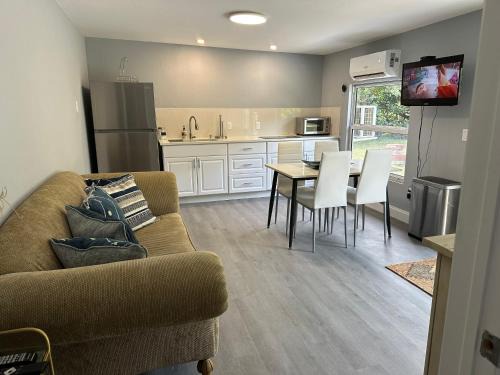 Naples Apartment | Quiet and comfortable