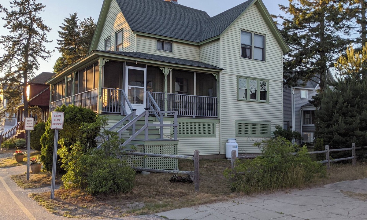 Ocean Park Cottage | Quintessential Ocean Park Beach Cottage