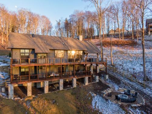 Elk Park House | Red Sky Retreat at Eagles Nest