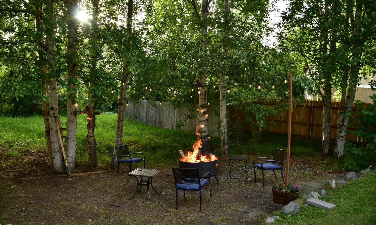 Abbott Loop Apartment | Relaxing Anchorage Retreat, Garden Level Unit 2