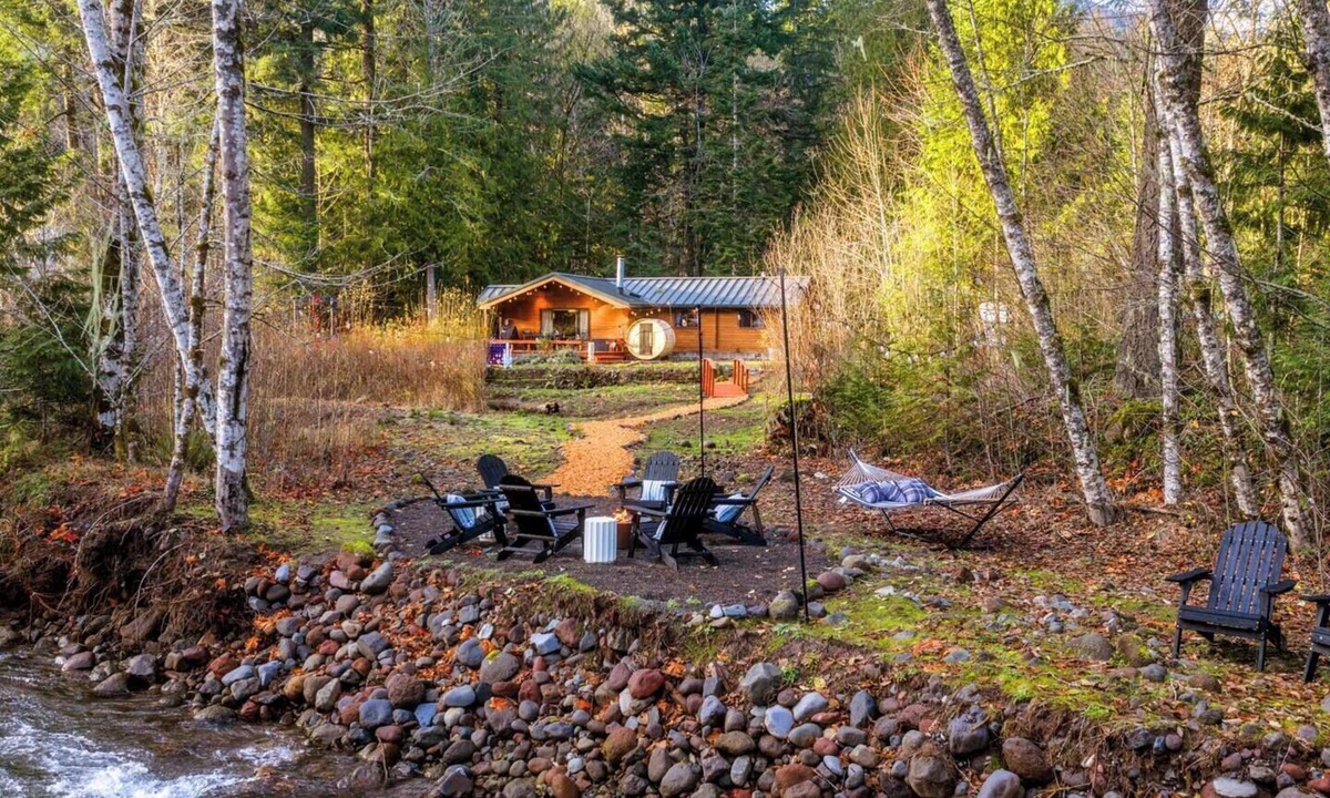 Rhododendron Cabin | Riverfront Log Cabin with Sauna, Hot Tub, Whisky Barn