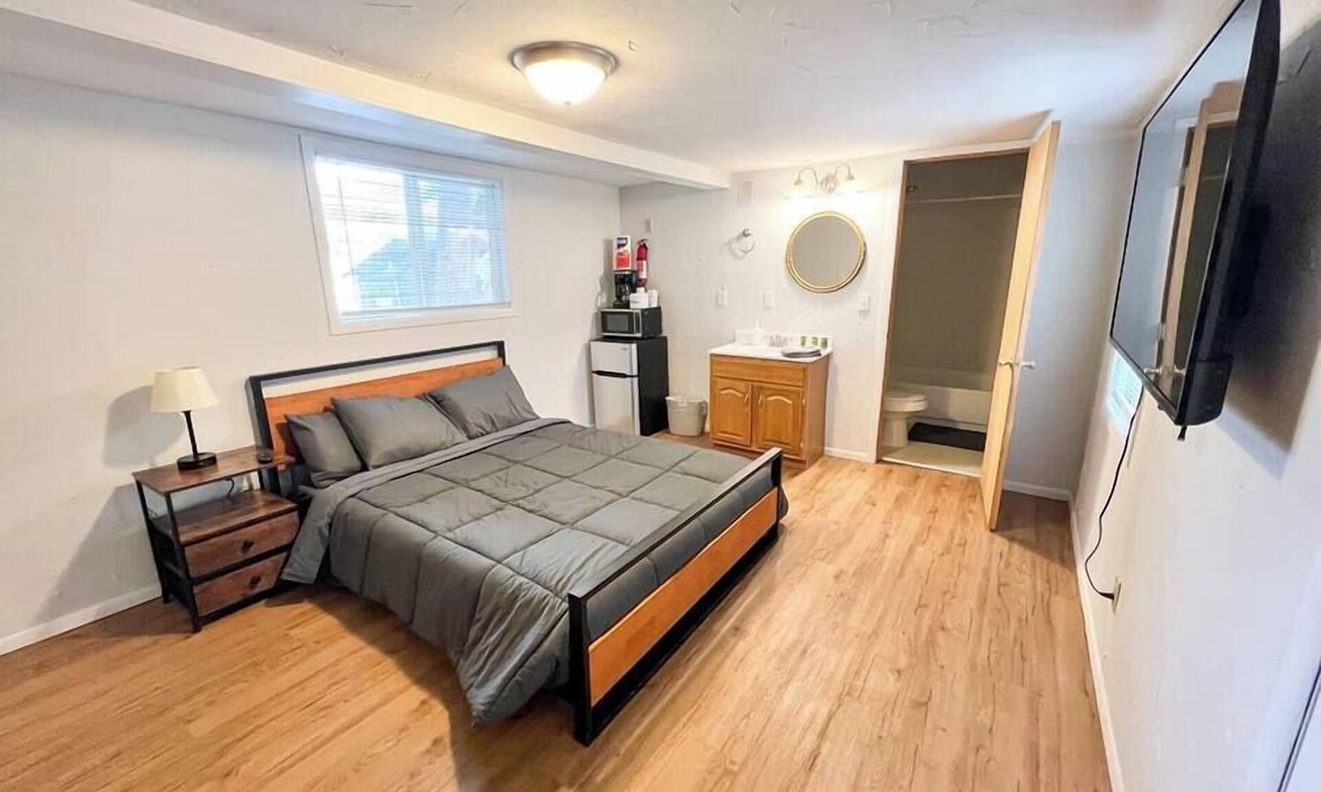 Howard Apartment | Rocky Top Lodge Suite 4