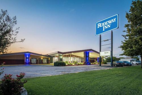 Georgetown Hotel | Rodeway Inn Georgetown