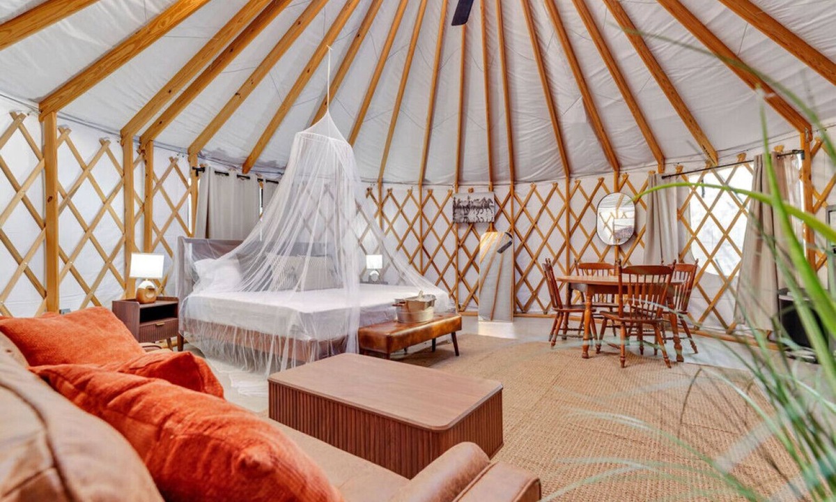 Driftwood RV Rental | Romantic Yurt | Cowboy Pool | Hot Tub| Near Wine