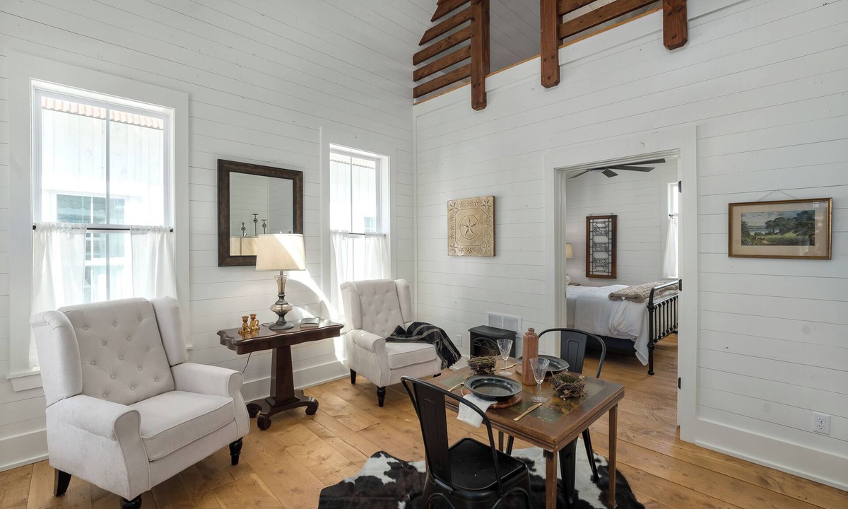 Driftwood Cabin | Row Home - Standard Cabin J