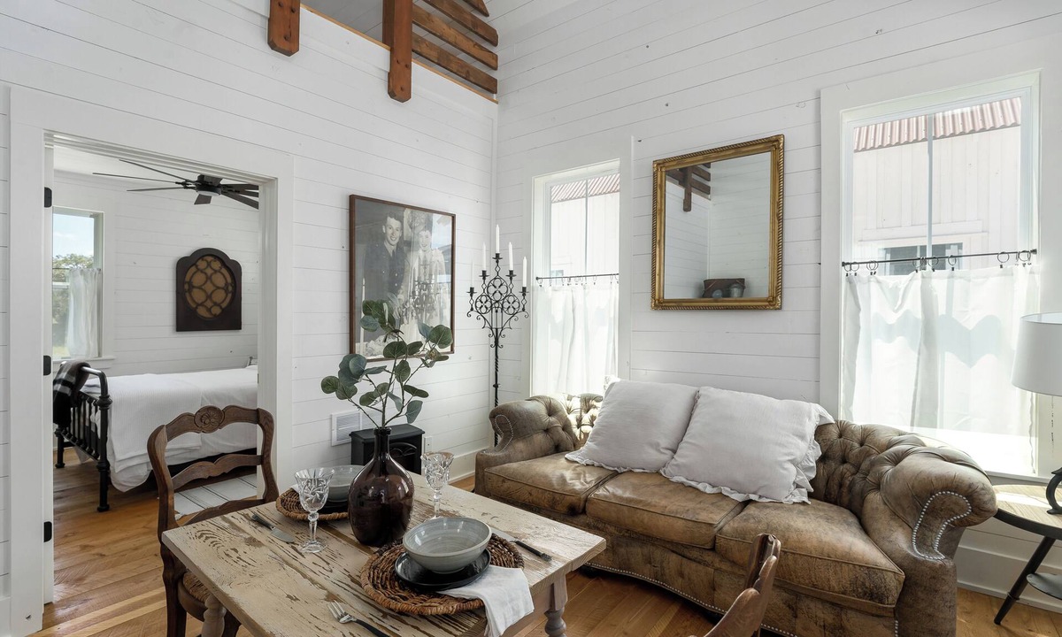 Driftwood Cabin | Row Home - Standard Cabin K