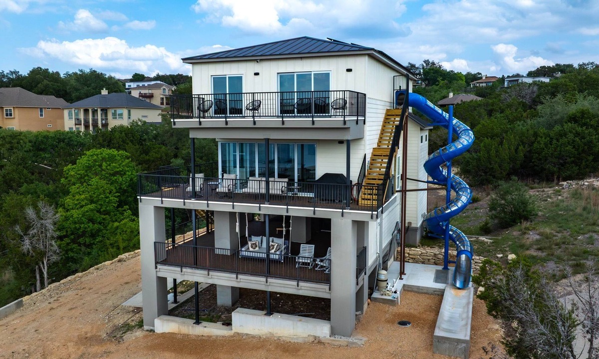 Point Venture House | Santana - Lakefront - private dock, volleyball court, 4 story slide