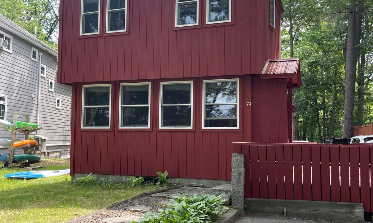 North Windham House | Sebago Basin Lakehouse with Beach Access Weekly in Summer and for School Year