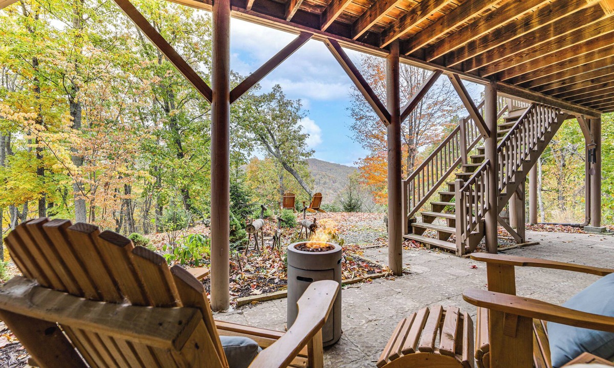 Mars Hill Cottage | Secluded Mtn-view Retreat in Mars Hill