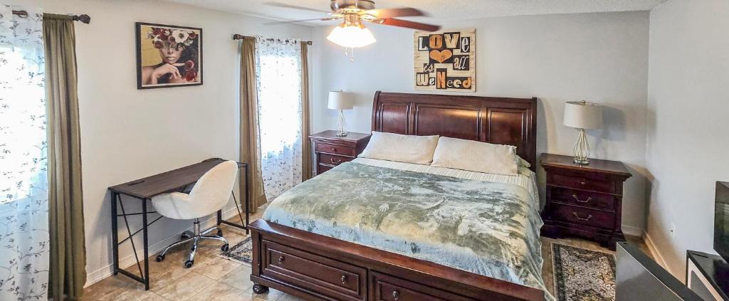 Sebring House | Shad Room