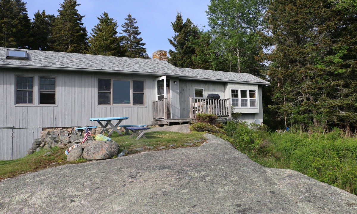 Stonington Cottage | Shipshape, next door to Sand Beach in Stonington