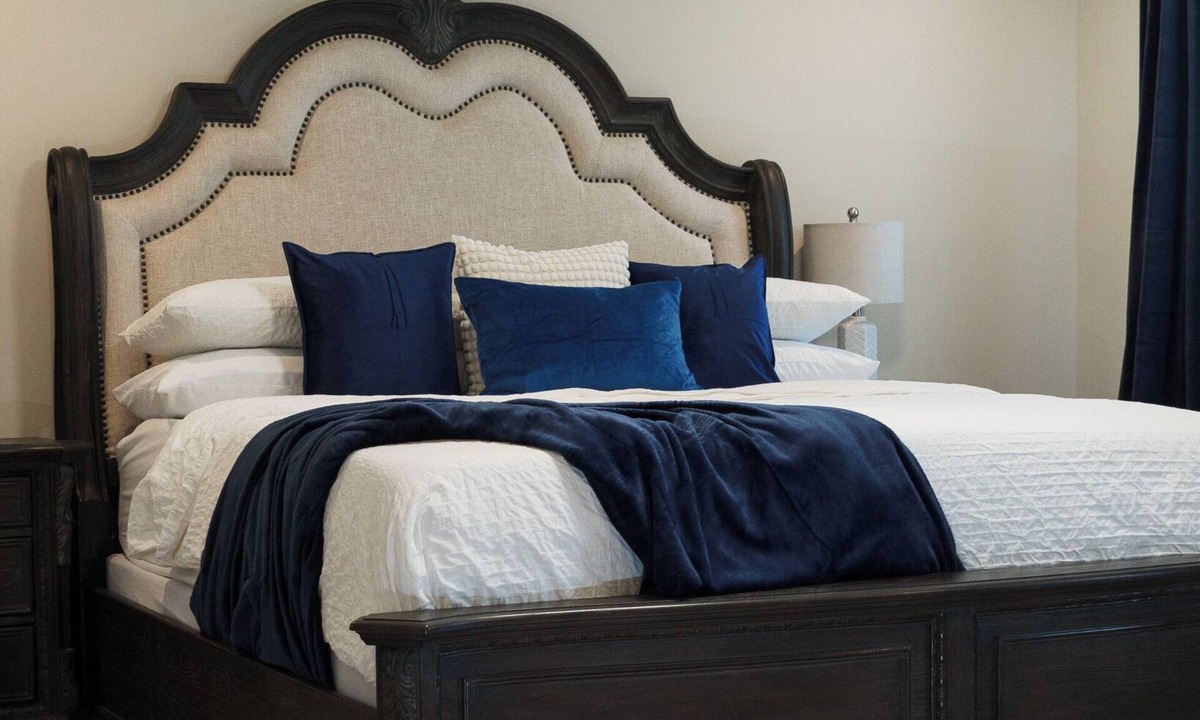 Columbus House | Sleeps 10! Spacious 4BR Home in Columbus!