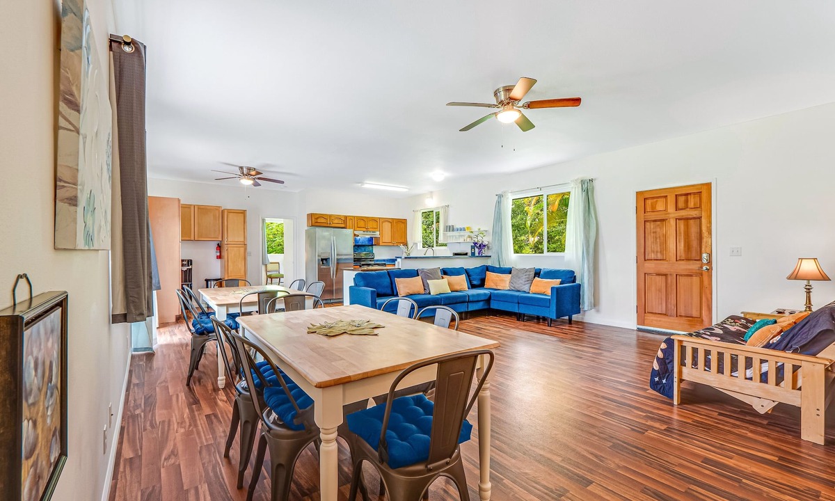 Keaau House | Snowbird-friendly home near the beach with patio, grill, outdoor dining area