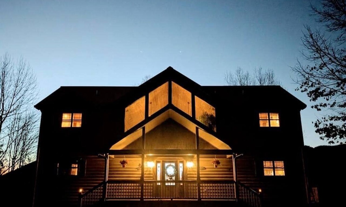 Sautee Nacoochee Cabin | Soaring Eagle Cabin Stay
