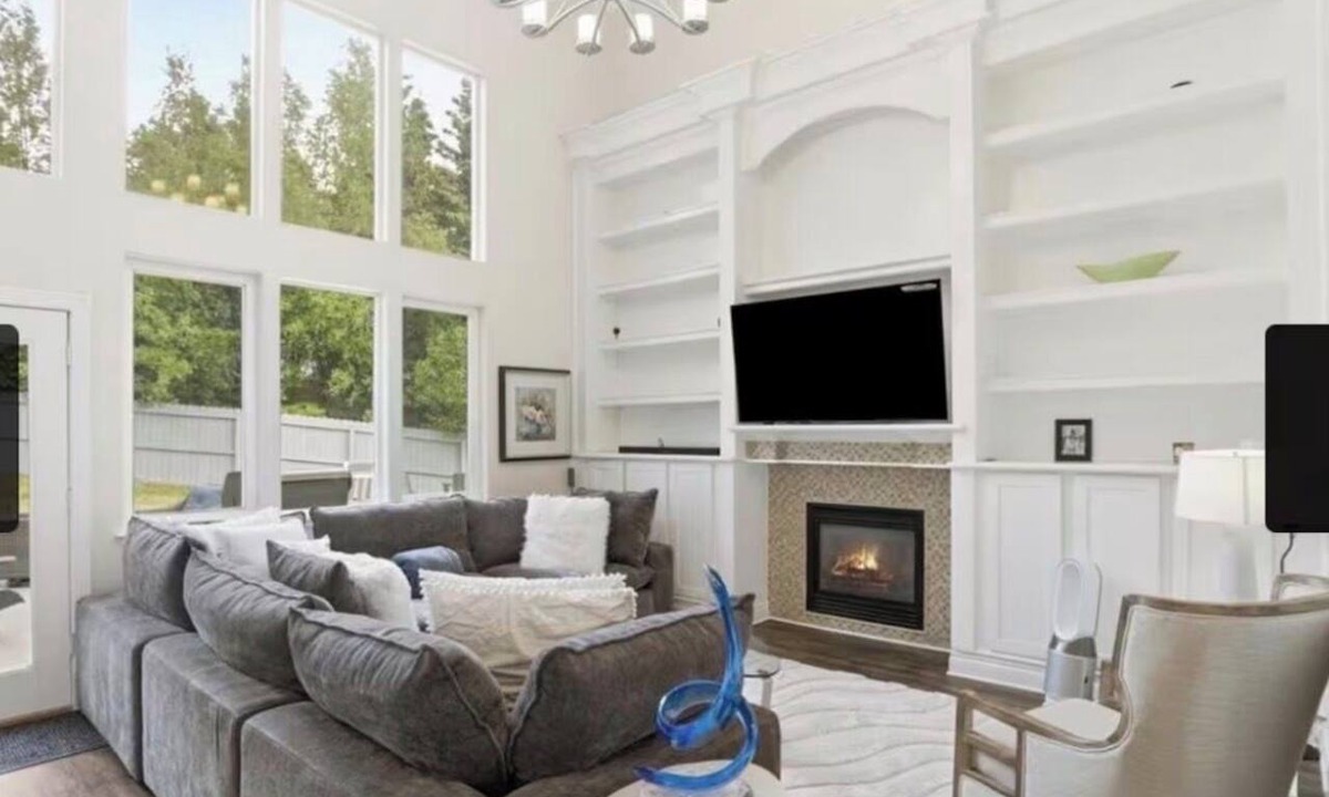 Rabbit Creek House | Spacious 5-Bedroom Anchorage Escape with Stunning Views