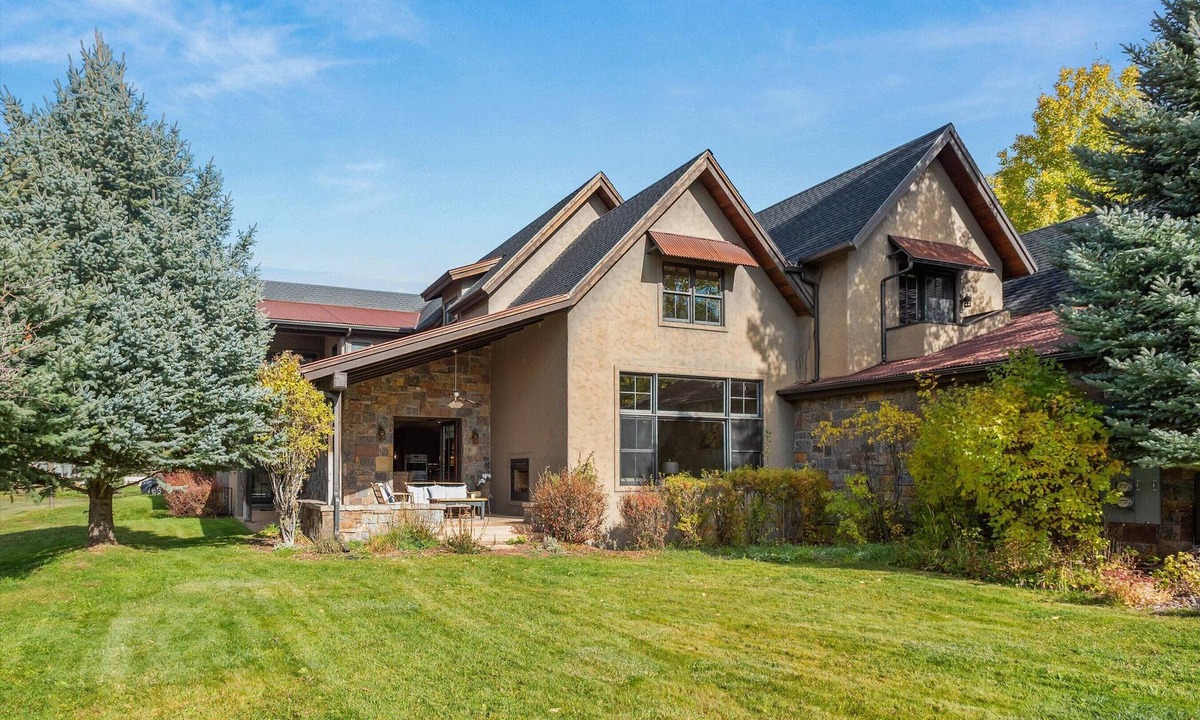 Aspen Glen House | Spacious 5-bedroom townhome in peaceful Carbondale with AC