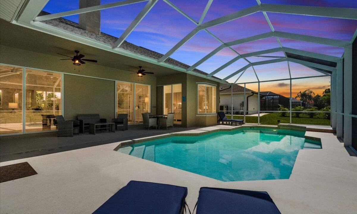 Broadmoor House | Spacious 5-bedroom house in lovely Rotonda West with fast WiFi and Private Pool
