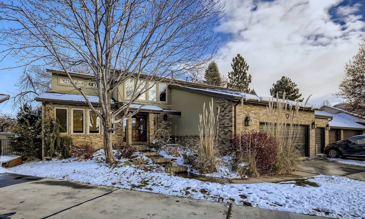 Broomfield House | Spacious Colorado-Themed Garden-Level Suite with Fireplace near Eagle Trace Golf Course in Broomfield, CO