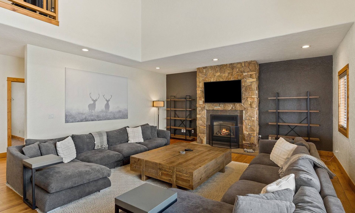 Steamboat Springs House | Spacious Home with fenced backyard oasis and private hot tub - Extra Large Garage