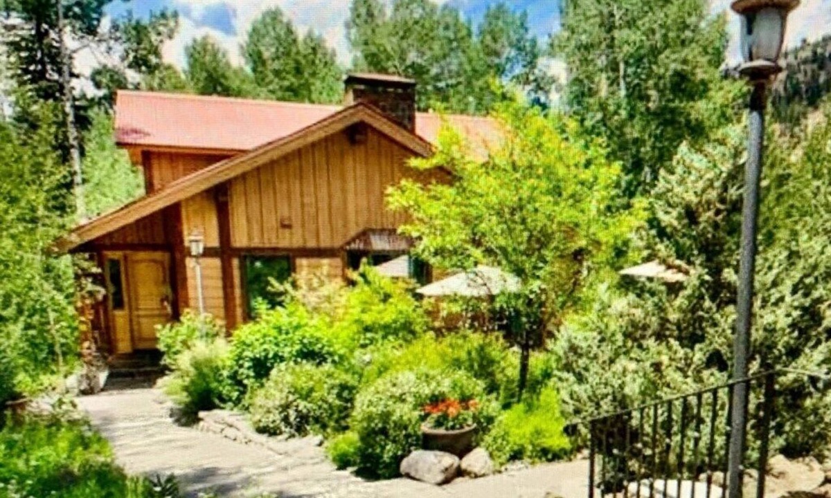 Marble Cabin | Spacious Mountain Getaway, Trails Rest