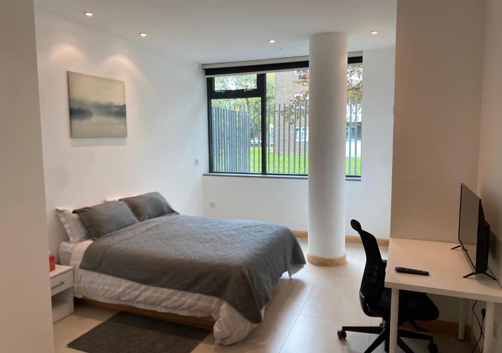 Camberwell House | Spacious Shared Double Bedroom in London