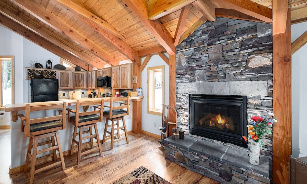 Blue River House | Spring Haven Home: Gorgeous, Dog Friendly