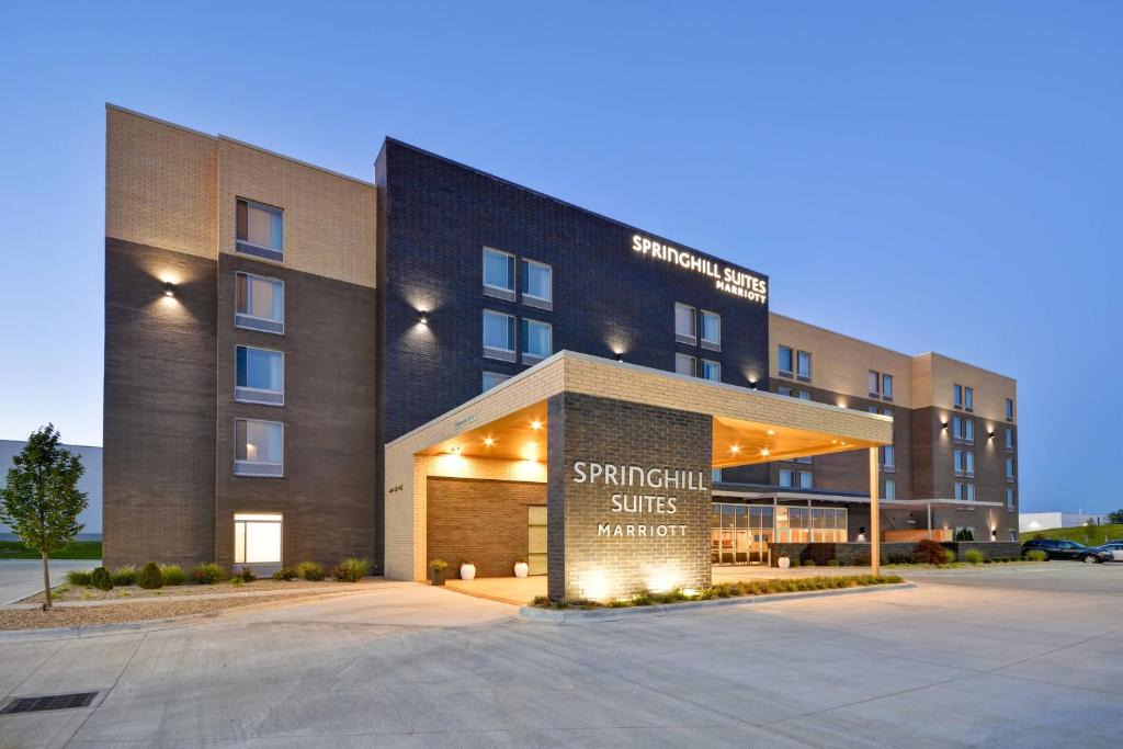 Blue Ash Hotel | SpringHill Suites by Marriott Cincinnati Blue Ash