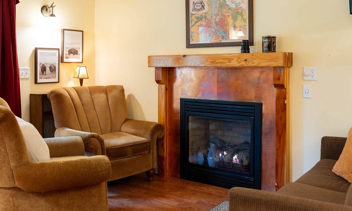 Sappho Cabin | ‘Spruce’ Riverfront Cabin near Olympic National Park