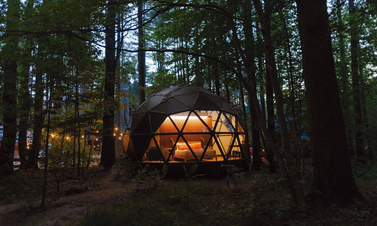 Freeport Cabin | Stargazing dome w/hot tub + sauna access - 02