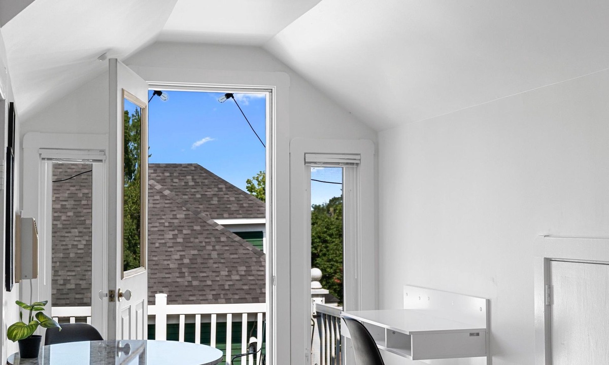 Moncton Apartment | Studio 8~ Modern Loft w/private balcony
