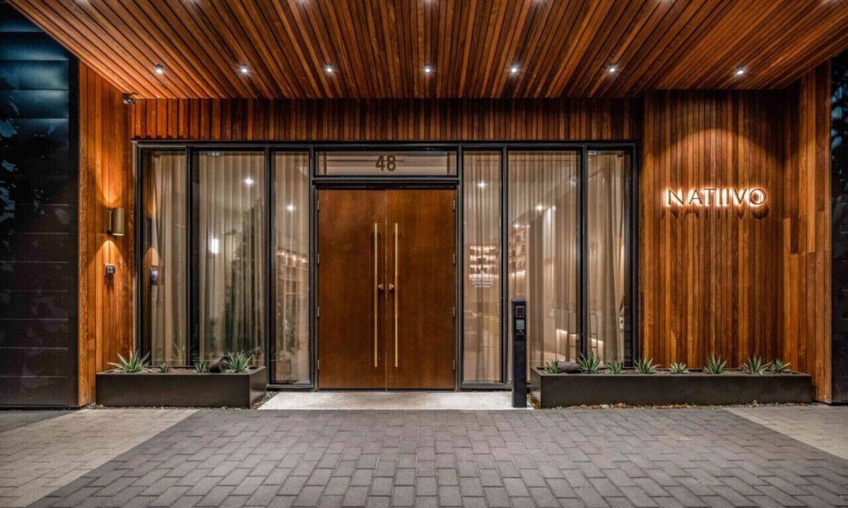 Rainey Street Historic District Apartment | Studio + Views +Rooftop pool |Rainey St