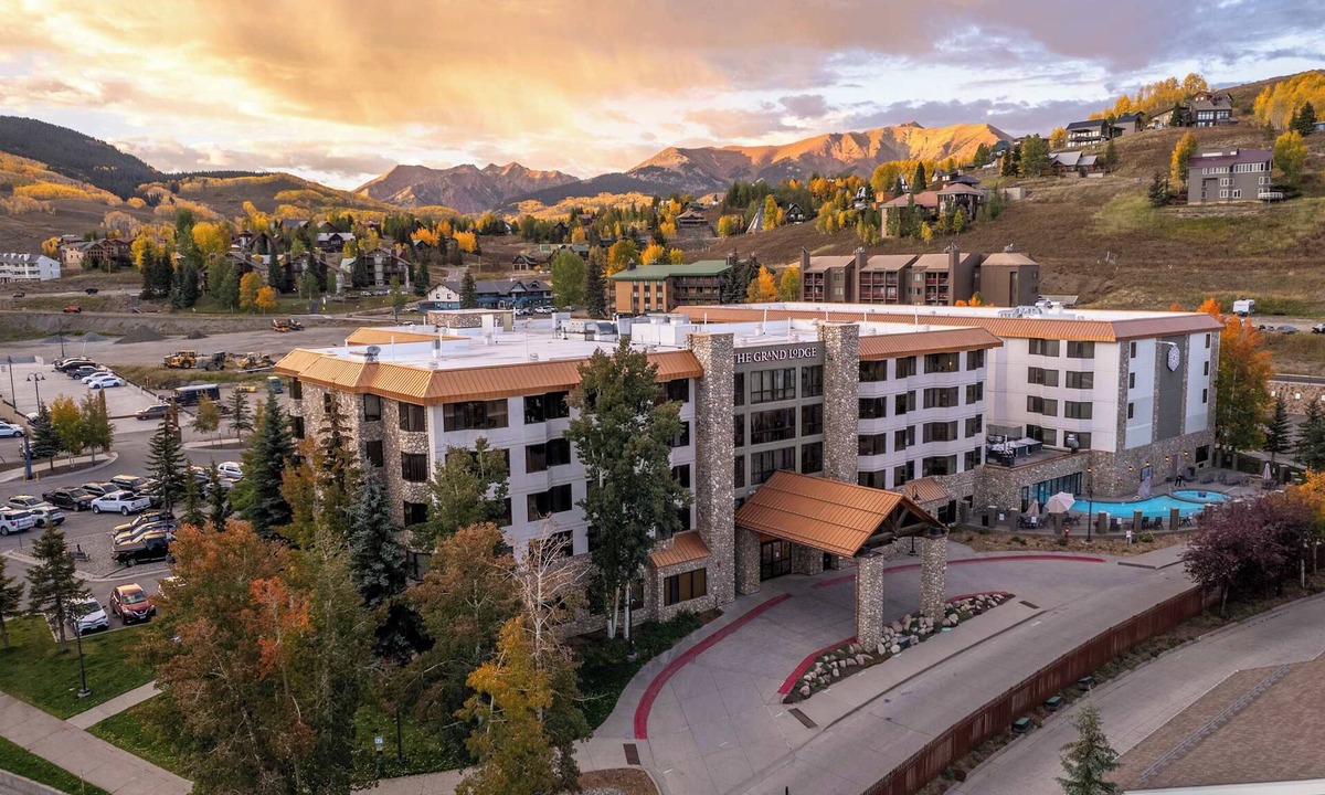 Mount Crested Butte Condo | Studio w Hot Tub & Pool, Steps to Slopes
