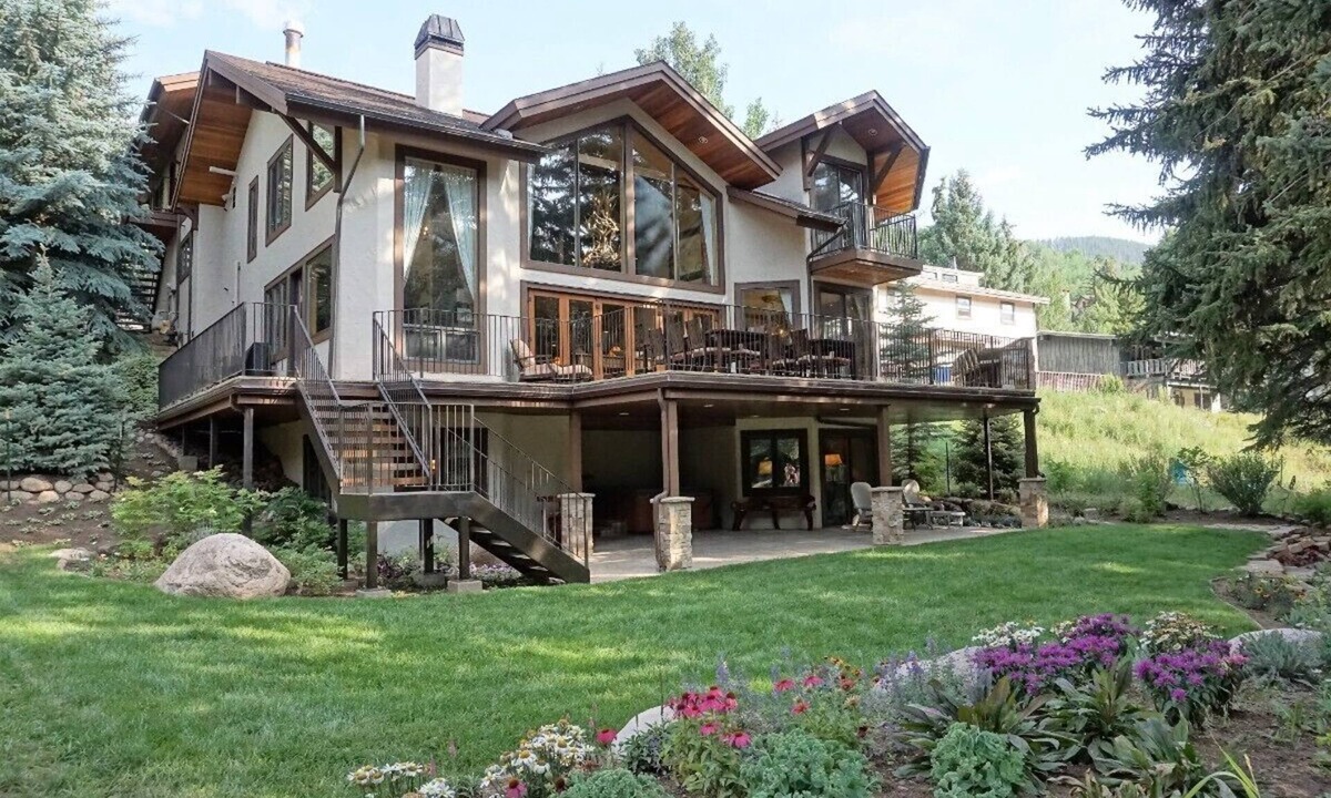 Vail House | *Summer Sale* Luxurious Creekside Home - Outdoor Private Hot Tub, Theater Room, Pool Table