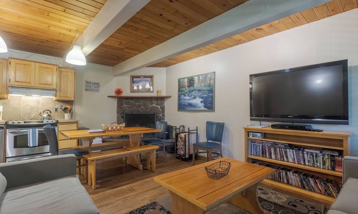 Government Camp Condo | Summer special, stay before 7/20/26 get third night half off.
