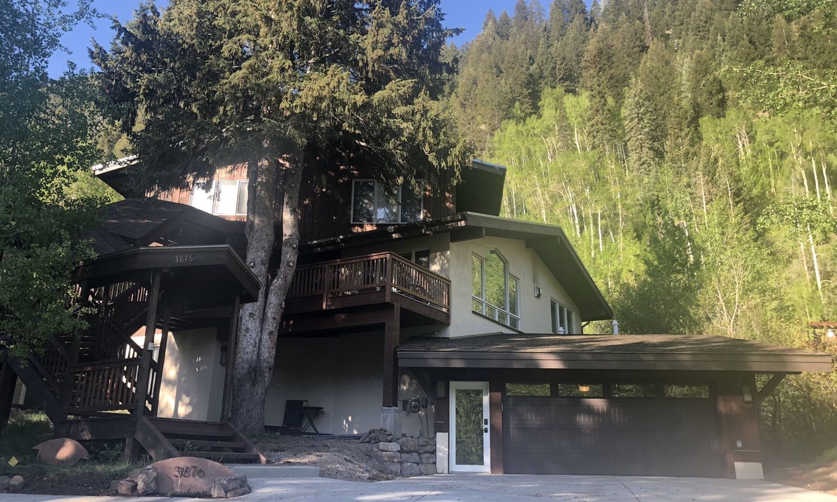 Vail House | Sunny Family Friendly Mountain Home for all seasons!