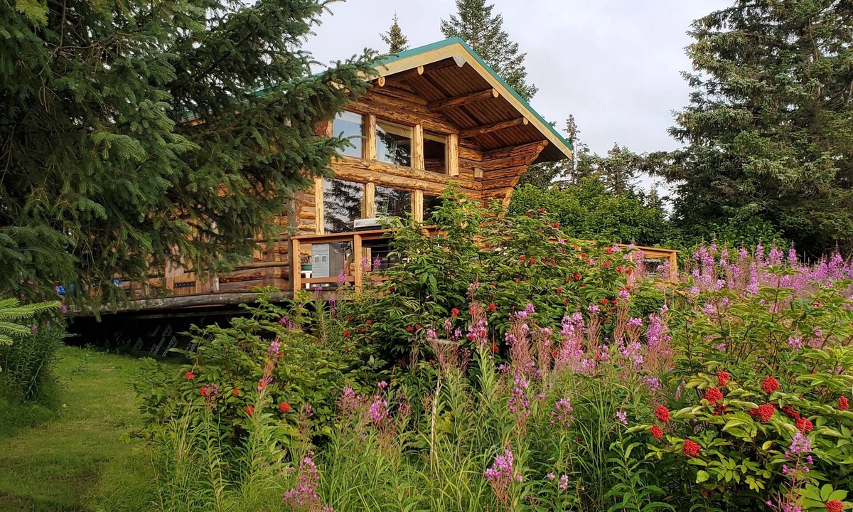 Diamond Ridge House | SUNSET BLUFF.Incredible Ocean Views of Cook Inlet and Volcanos,private