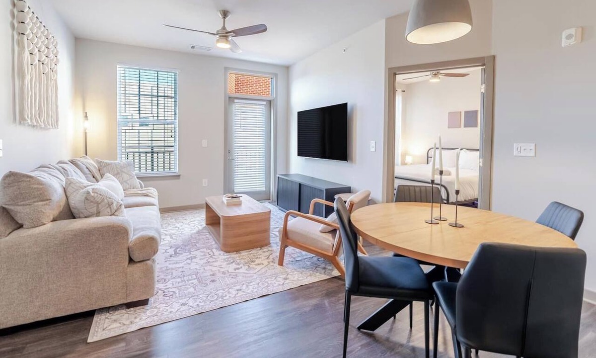 Matthews Apartment | Super Central 1BD Worker`s Paradise
