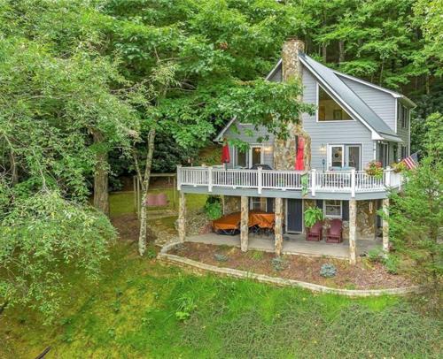 West Jefferson Ski Chalet | The 19Th Hole