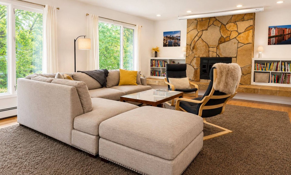 Turnagain House | The Anchorage Sweet Spot w/Cinema, Gym and Deck