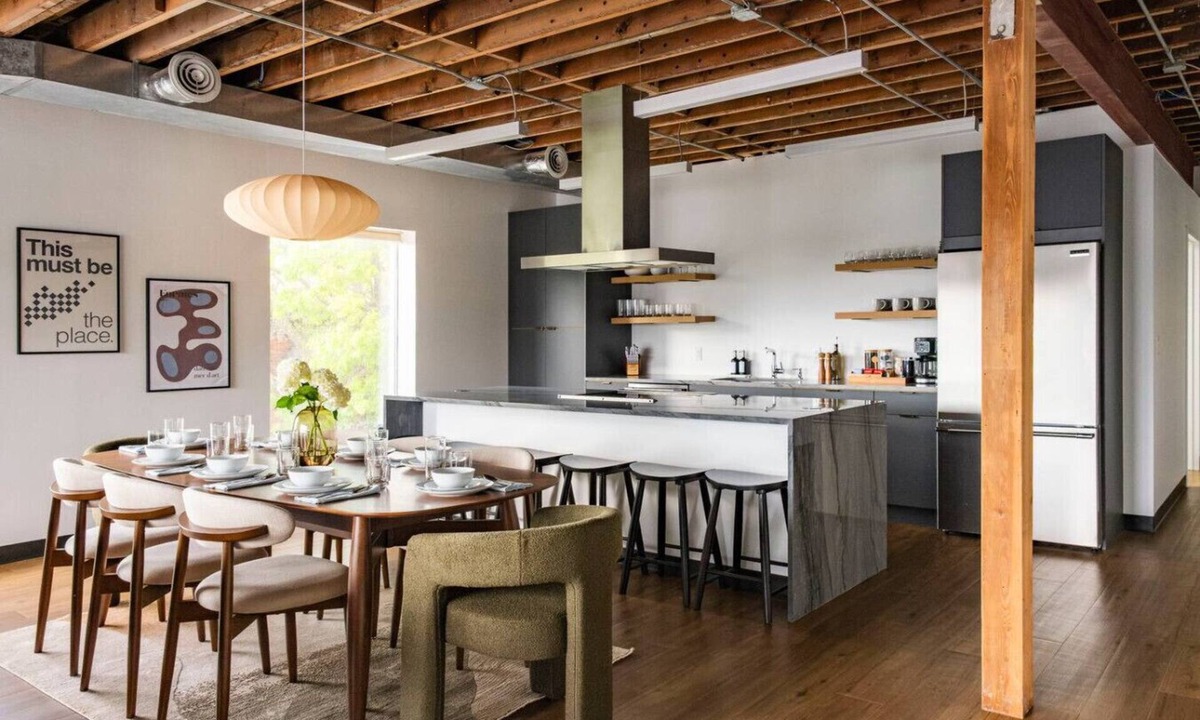 Old Ballard Apartment | The Ballard Loft | Water View in Heart of Ballard