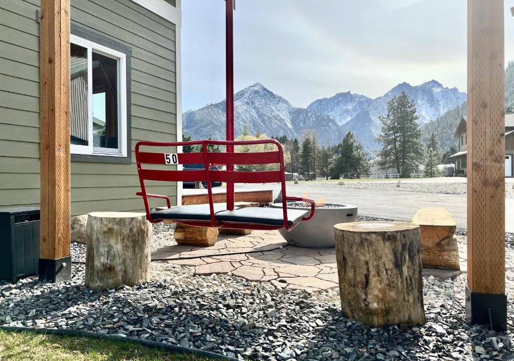 Leavenworth Ski Chalet | The Cascade Chalet - Leavenworth