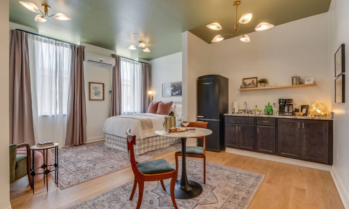 Elizabethton Apartment | The Downtown Post The Coleman Suite