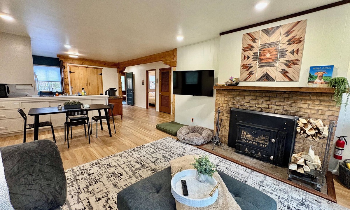 Rollinsville Cabin | The HouseWolf Hideaway ~ A Pup-Friendly, Mountain Cabin!